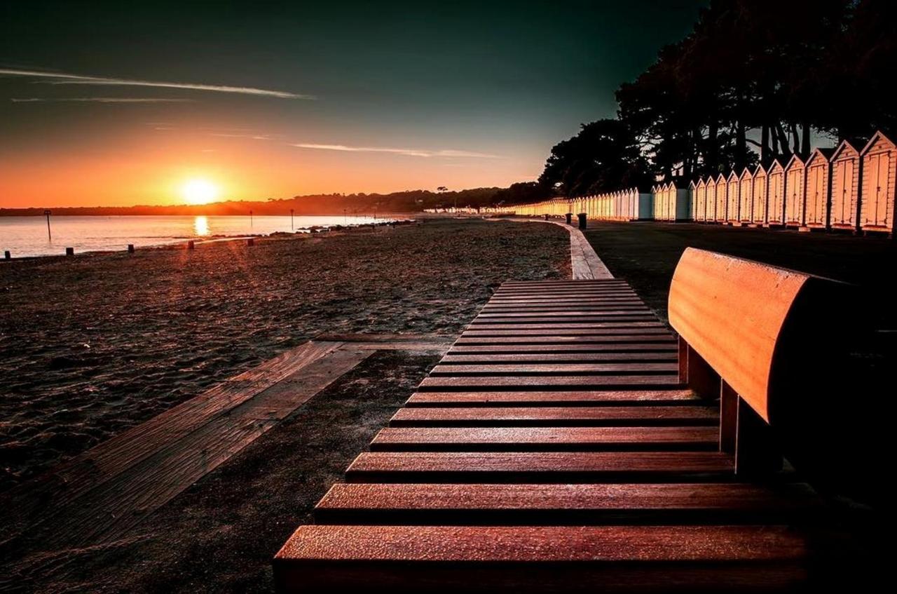Mudeford Beach Lodge Luaran gambar